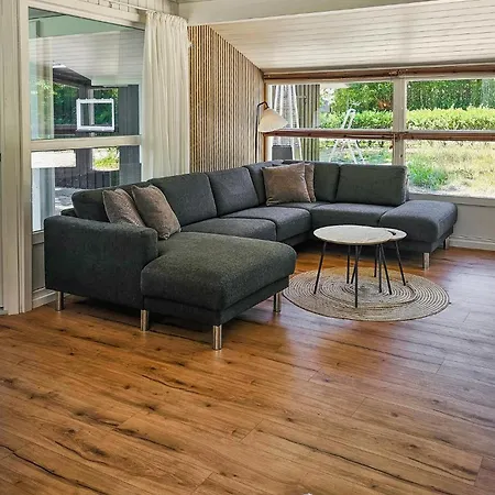 Stunning In Oksbol With Sauna Casa vacanze Oster Vrogum